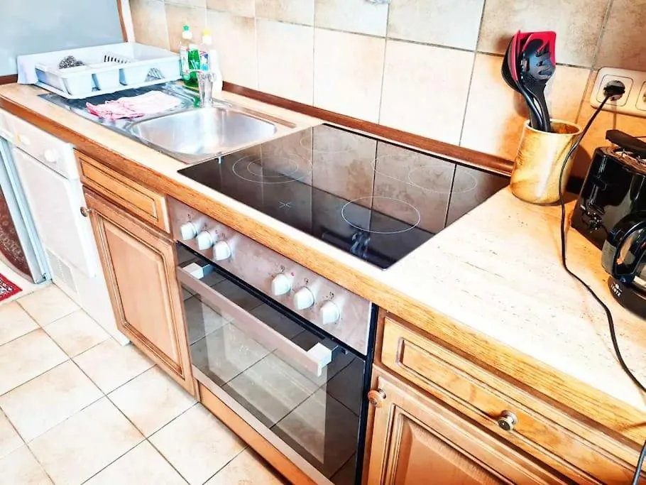 Apartamento Calm Located Penthouse Near Nuernberg Petersaurach