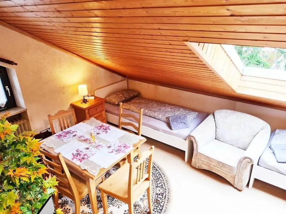 Apartamento Calm Located Penthouse Near Nuernberg Petersaurach Alemania